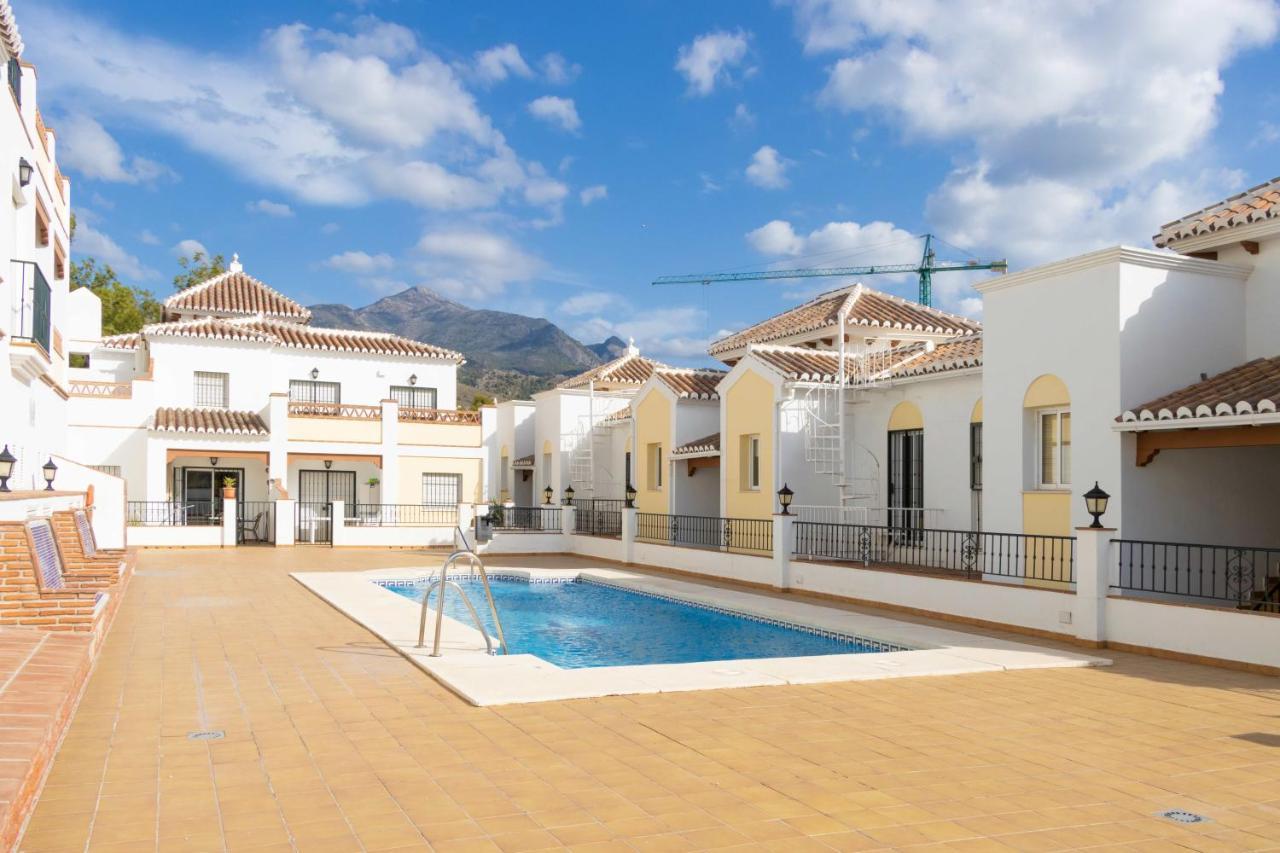 Apt Nerja Chimenea With Ocean View, A/C, & Fiber Apartment ภายนอก รูปภาพ